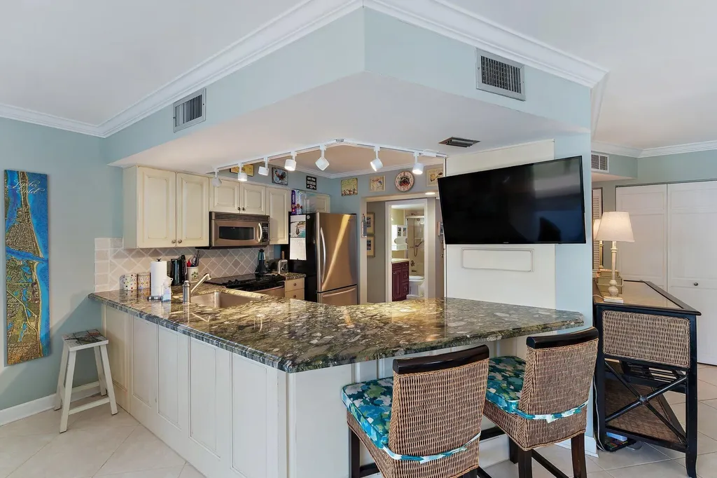 1605 Us-1 Jupiter FL 33477
