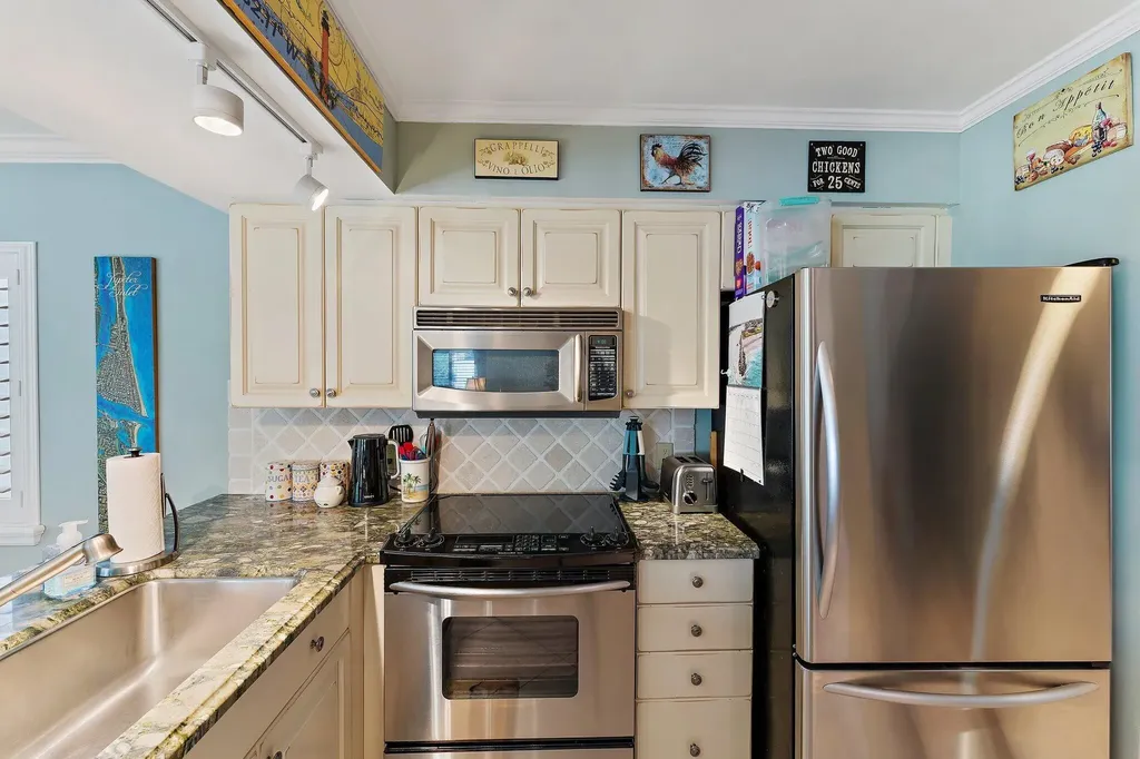 1605 Us-1 Jupiter FL 33477