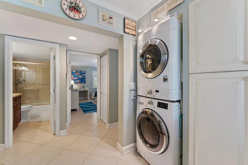 1605 Us-1 Jupiter FL 33477