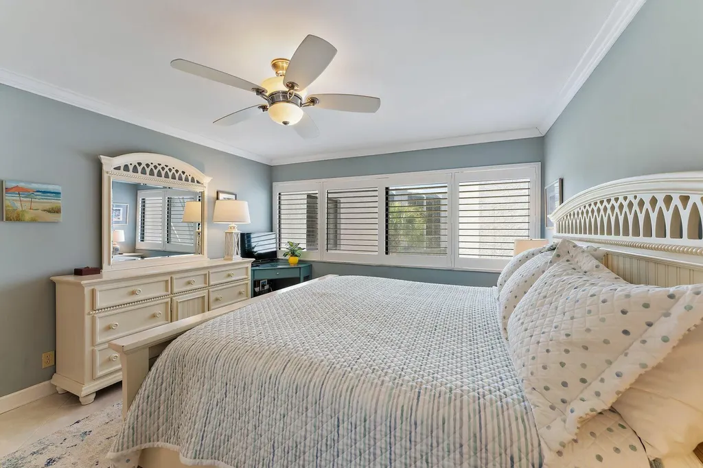 1605 Us-1 Jupiter FL 33477