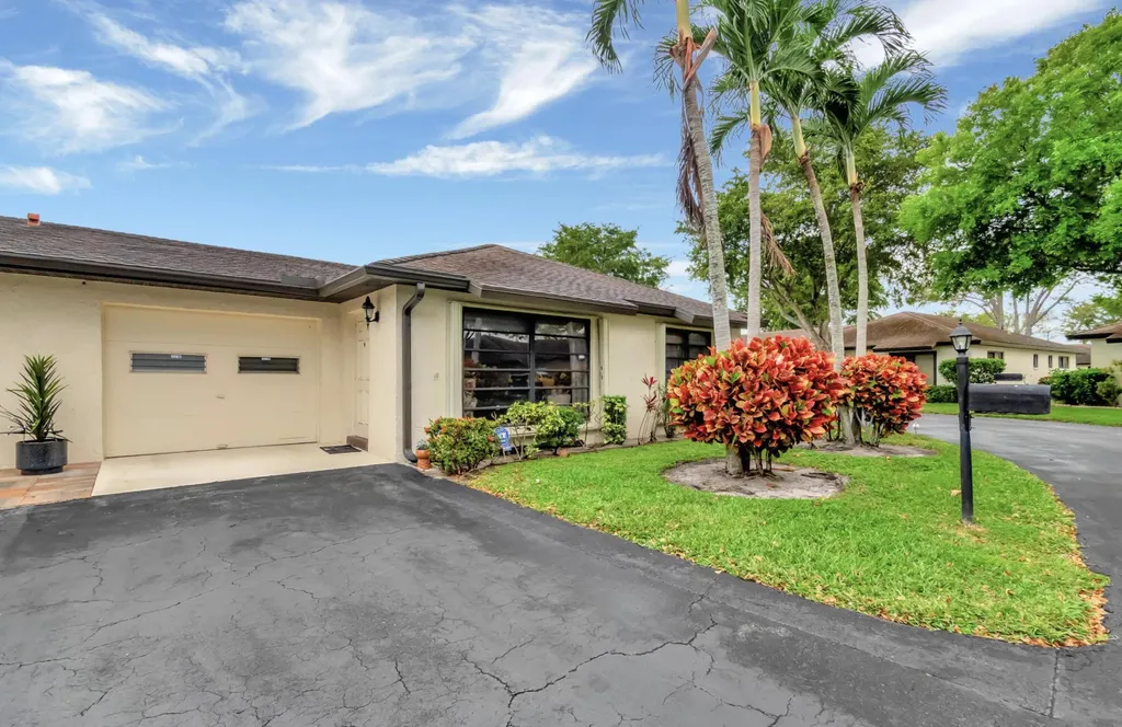 4660 Greentree Place Boynton Beach FL 33436
