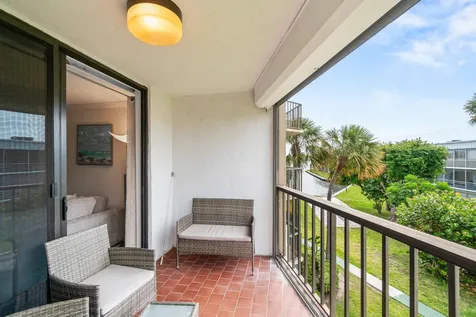 890 N Federal Highway Lantana FL 33460