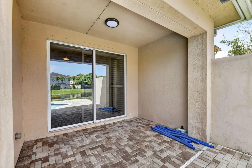 9157 Citrus Isle Lane Lake Worth FL 33467