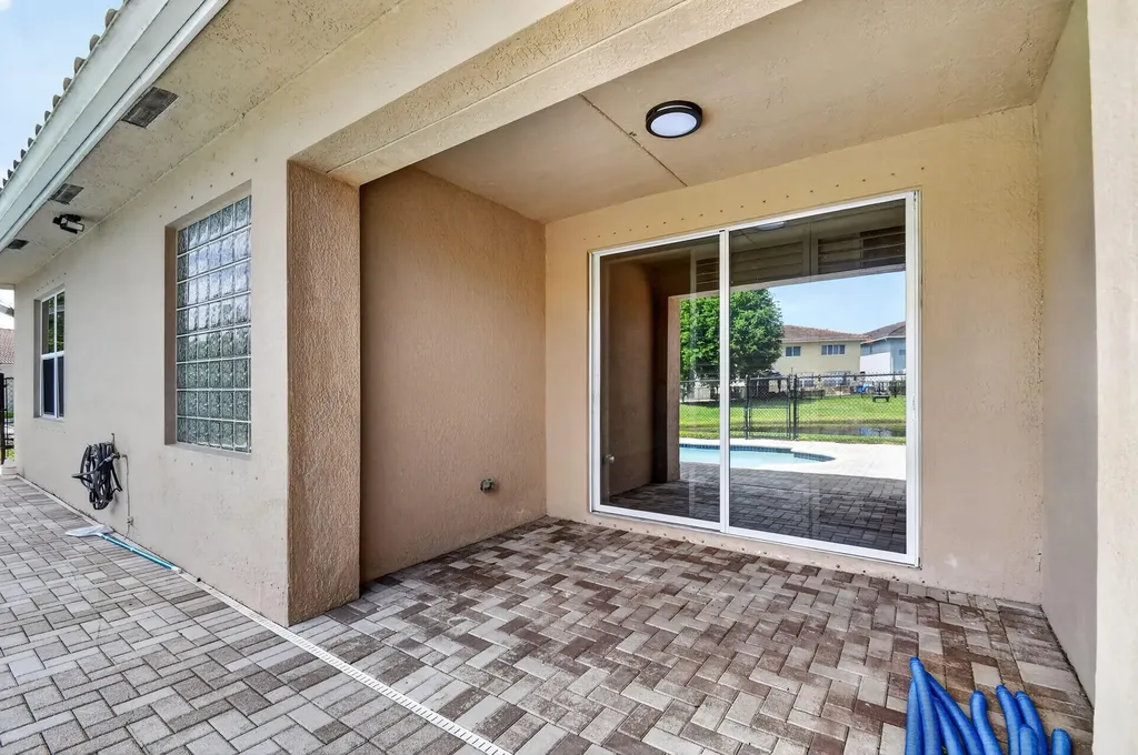 9157 Citrus Isle Lane Lake Worth FL 33467