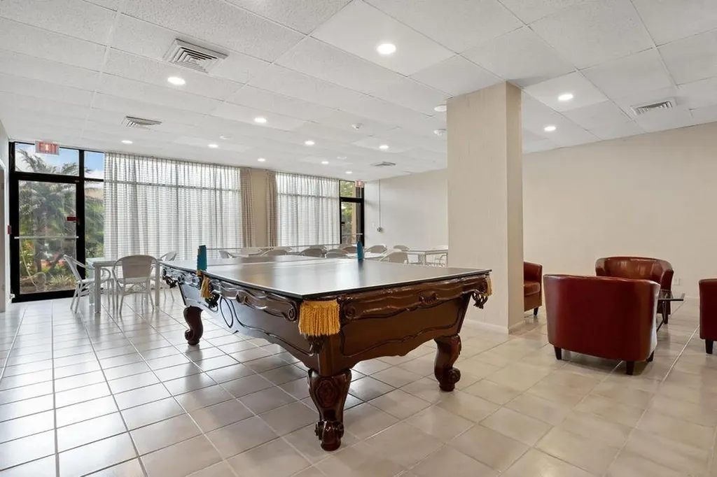 2400 Presidential Way West Palm Beach FL 33401
