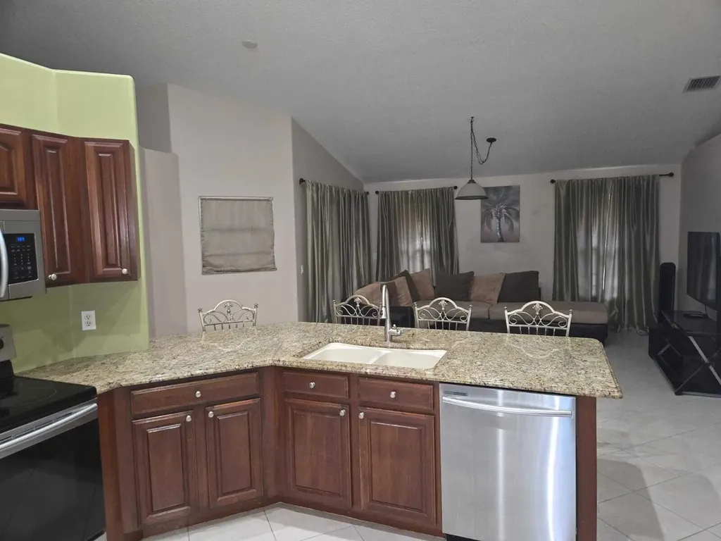 5514 NW Whitecap Road Port St Lucie FL 34986