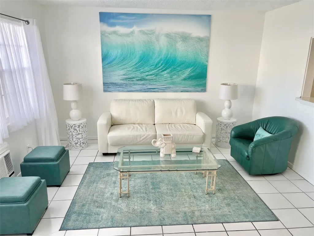 266 Oakridge P Deerfield Beach FL 33442