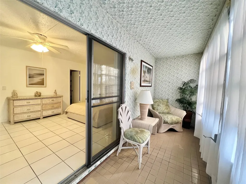 266 Oakridge P Deerfield Beach FL 33442