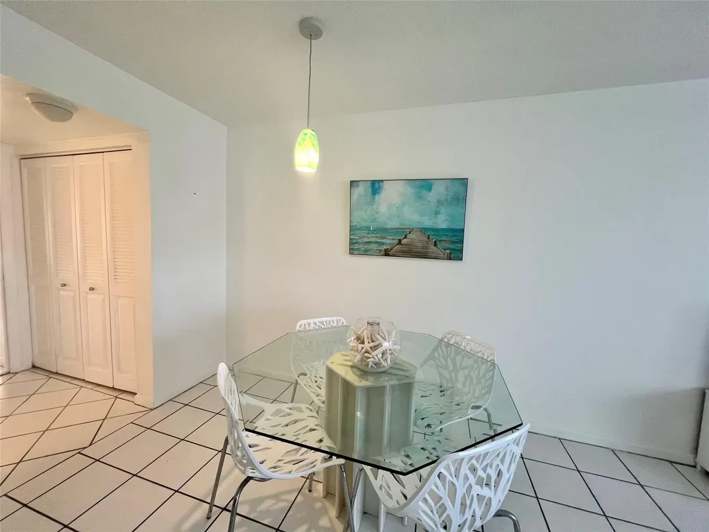 266 Oakridge P Deerfield Beach FL 33442