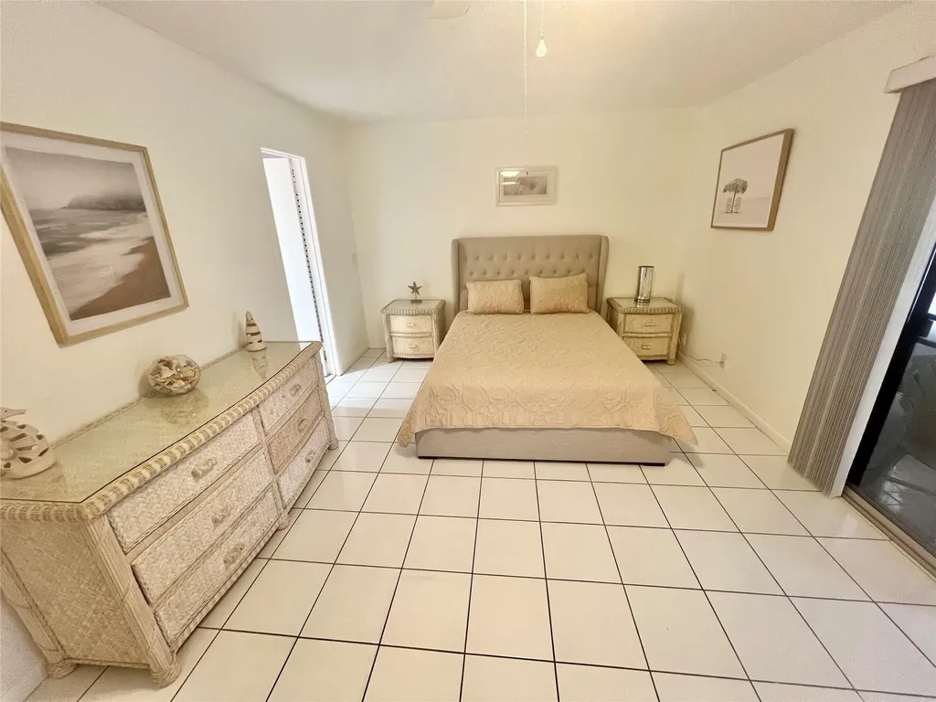 266 Oakridge P Deerfield Beach FL 33442