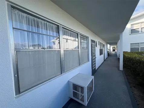 266 Oakridge P Deerfield Beach FL 33442