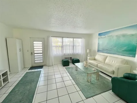 266 Oakridge P Deerfield Beach FL 33442