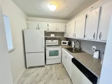 266 Oakridge P Deerfield Beach FL 33442