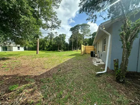 5106 Sanibel Avenue Fort Pierce FL 34951