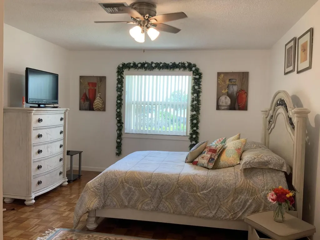 1121 Cactus Terrace Delray Beach FL 33445