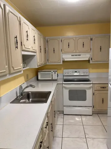 1121 Cactus Terrace Delray Beach FL 33445