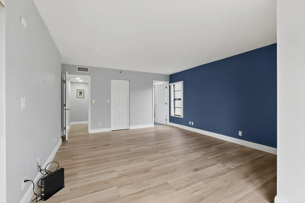 2206 S Cypress Bend Drive Pompano Beach FL 33069