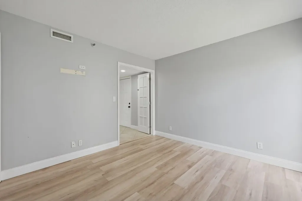 2206 S Cypress Bend Drive Pompano Beach FL 33069