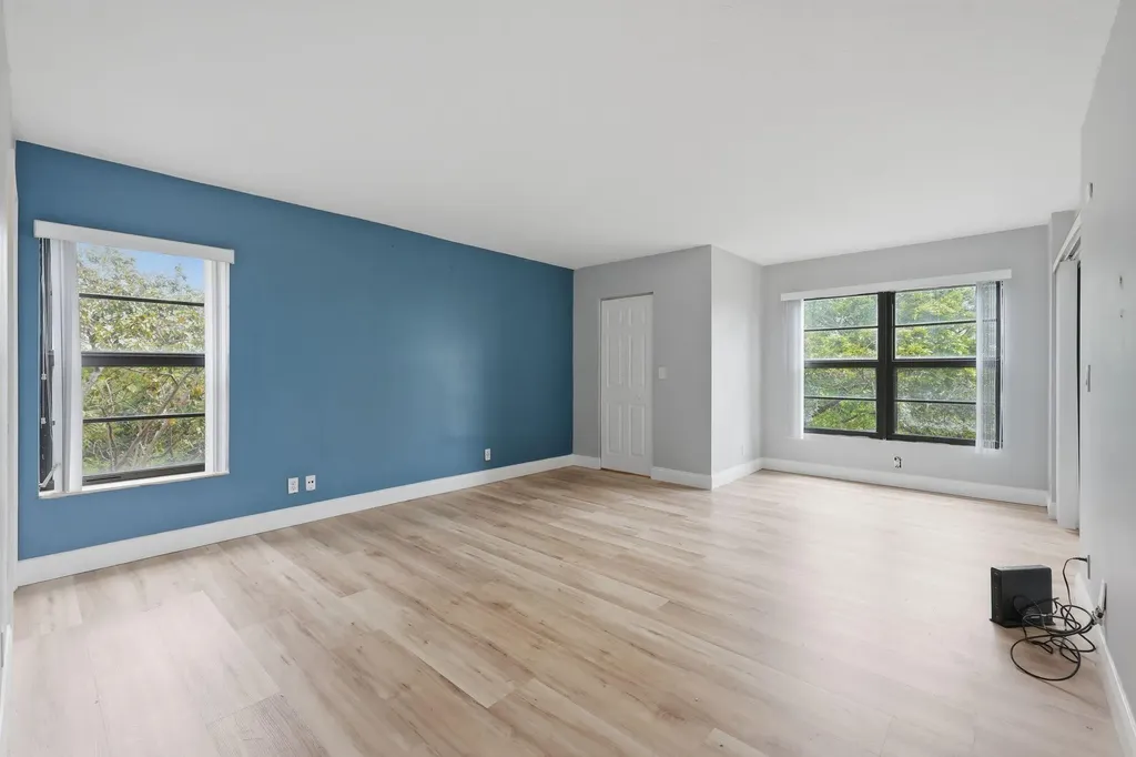 2206 S Cypress Bend Drive Pompano Beach FL 33069