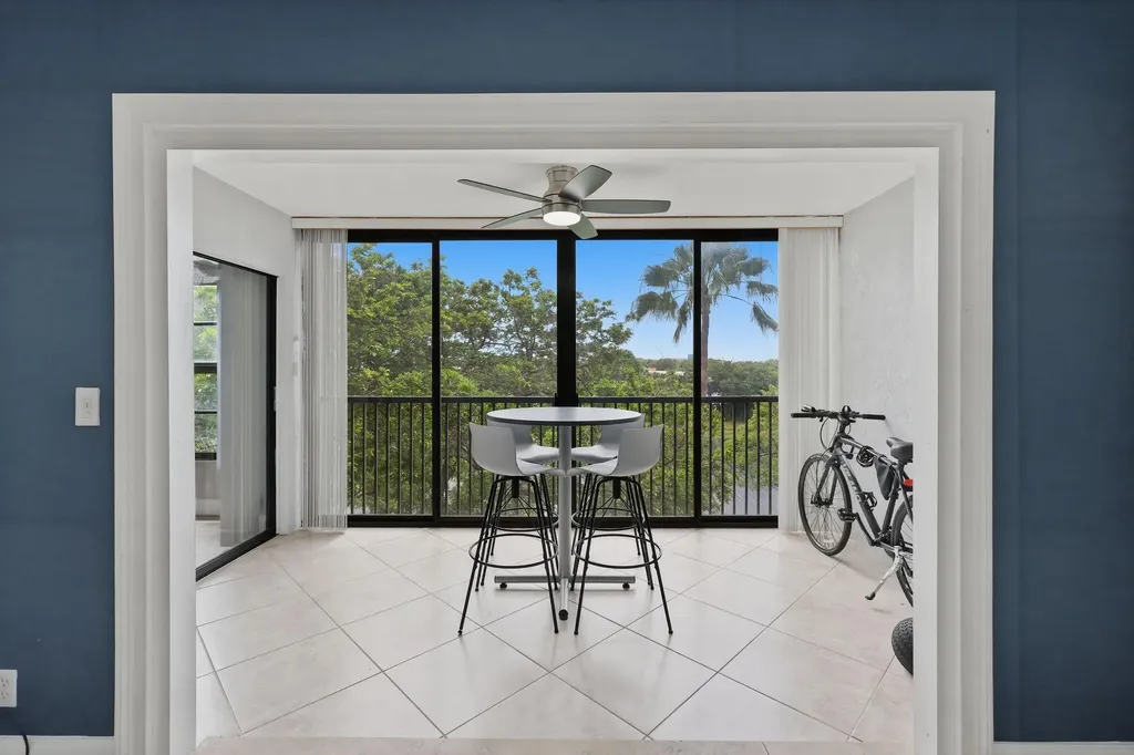 2206 S Cypress Bend Drive Pompano Beach FL 33069