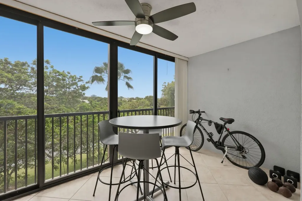 2206 S Cypress Bend Drive Pompano Beach FL 33069
