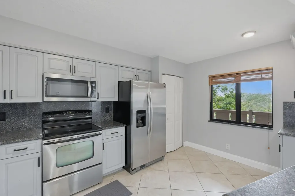 2206 S Cypress Bend Drive Pompano Beach FL 33069