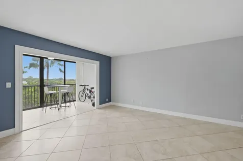 2206 S Cypress Bend Drive Pompano Beach FL 33069