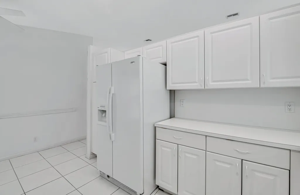 9758 Harbour Lake Circle Boynton Beach FL 33437