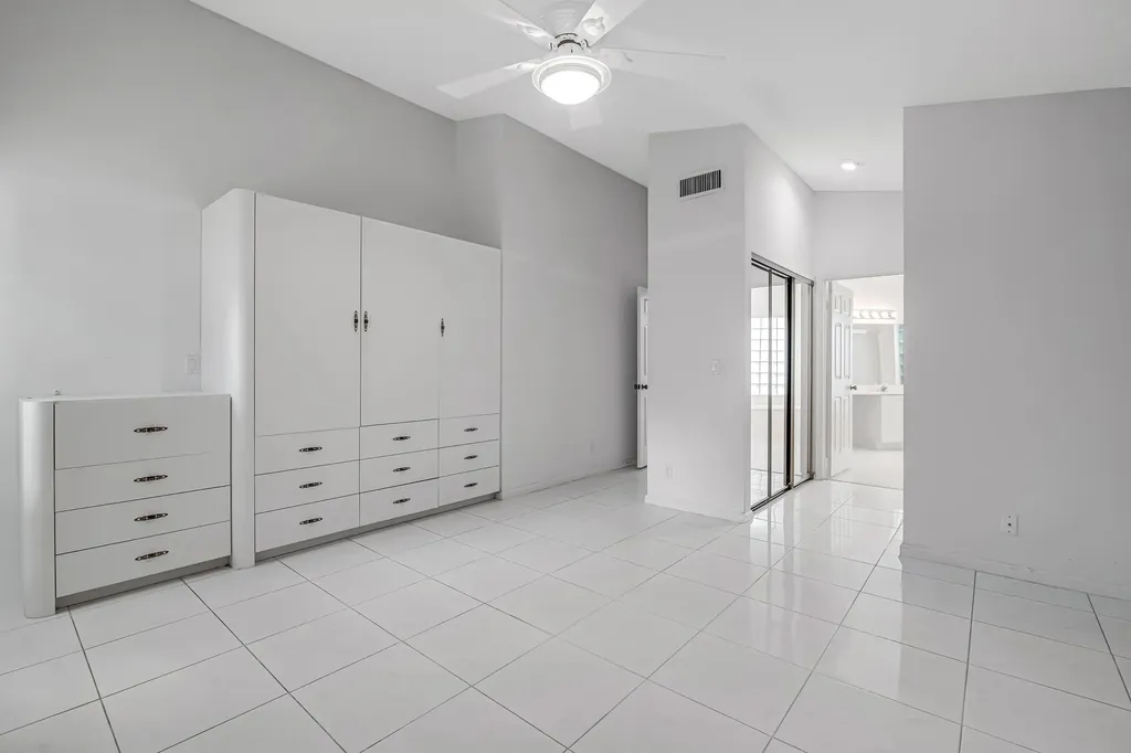 9758 Harbour Lake Circle Boynton Beach FL 33437