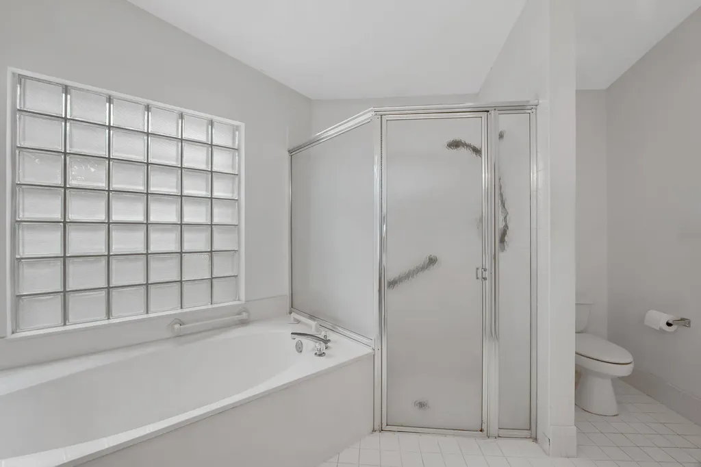 9758 Harbour Lake Circle Boynton Beach FL 33437
