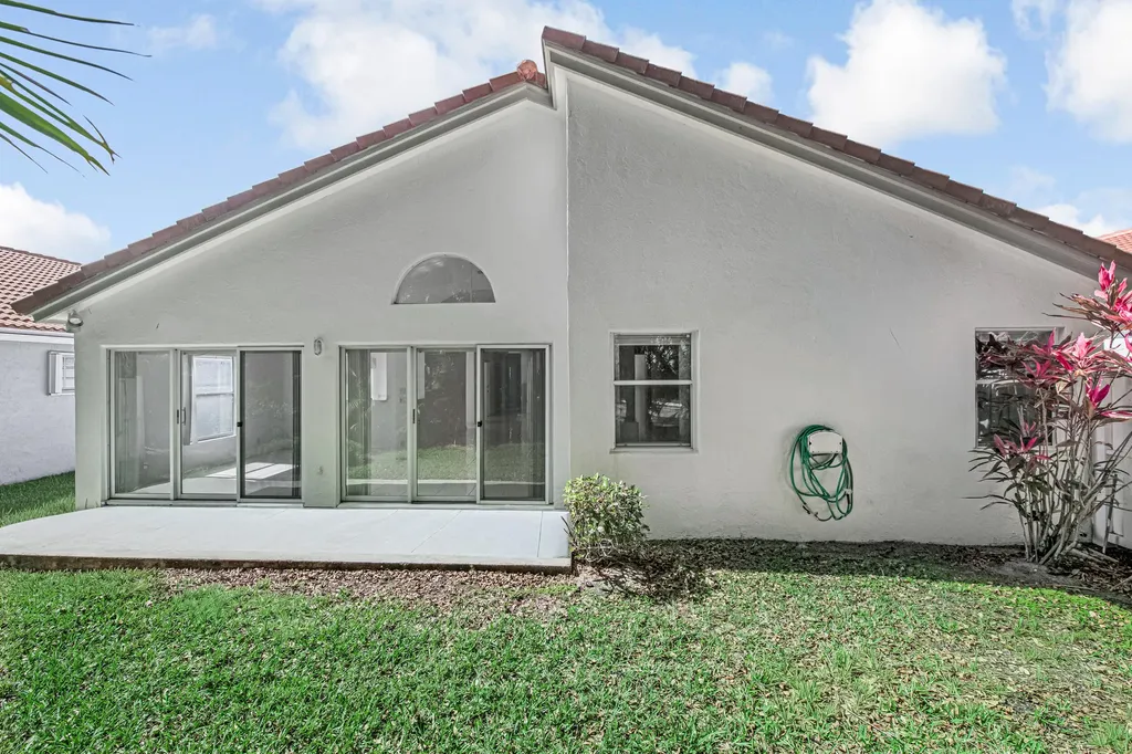 9758 Harbour Lake Circle Boynton Beach FL 33437