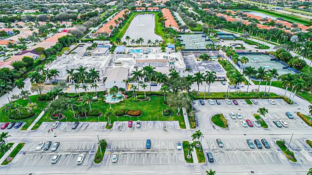9758 Harbour Lake Circle Boynton Beach FL 33437