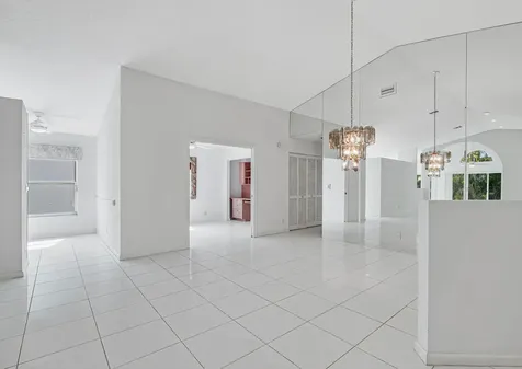 9758 Harbour Lake Circle Boynton Beach FL 33437