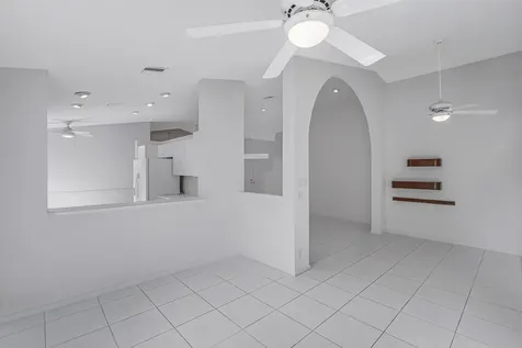 9758 Harbour Lake Circle Boynton Beach FL 33437