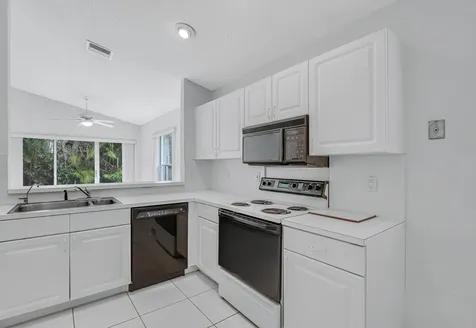 9758 Harbour Lake Circle Boynton Beach FL 33437