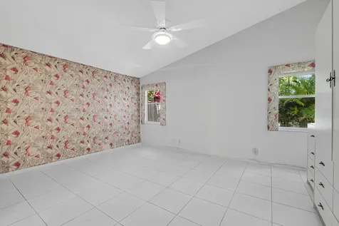 9758 Harbour Lake Circle Boynton Beach FL 33437