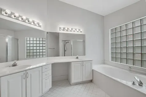 9758 Harbour Lake Circle Boynton Beach FL 33437