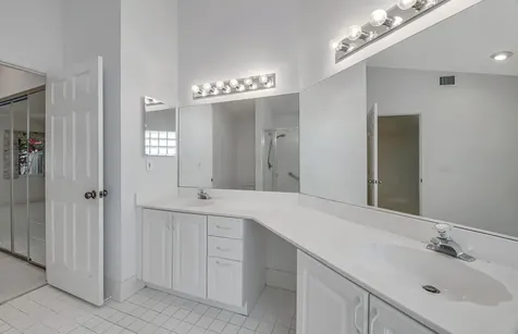 9758 Harbour Lake Circle Boynton Beach FL 33437