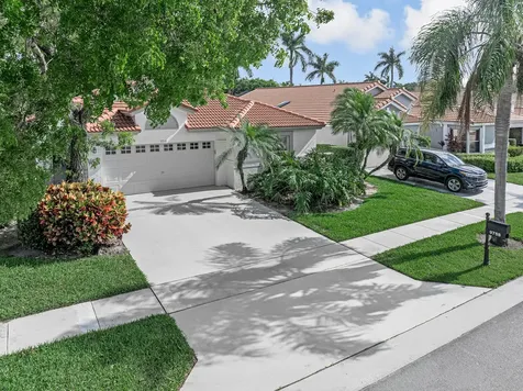 9758 Harbour Lake Circle Boynton Beach FL 33437