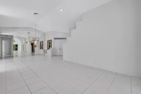 9758 Harbour Lake Circle Boynton Beach FL 33437