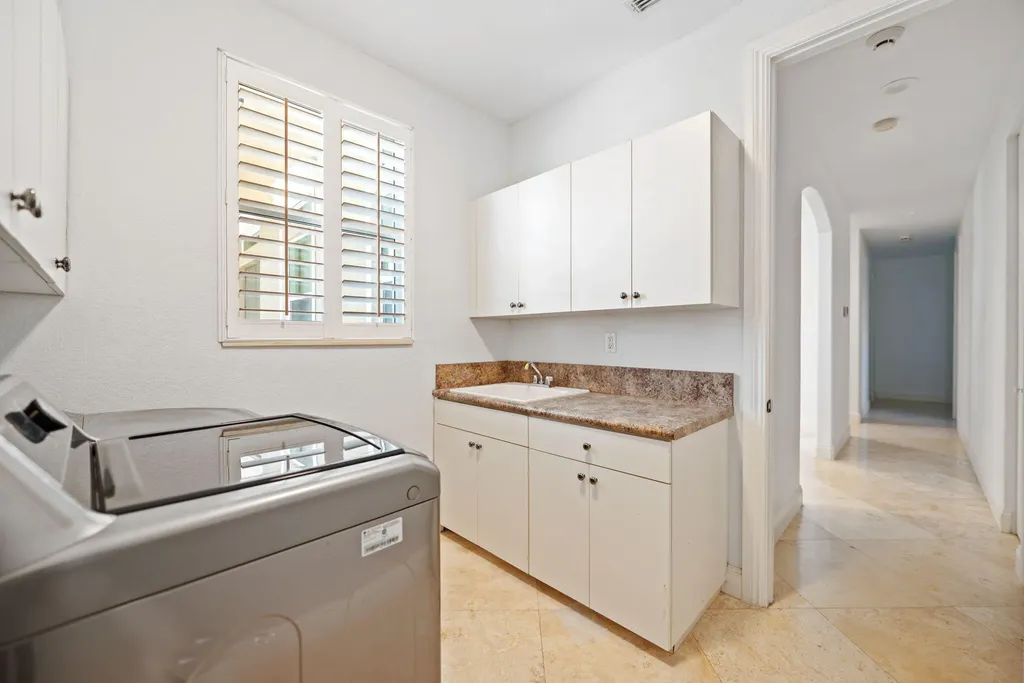 11371 NW 6th Street Plantation FL 33325