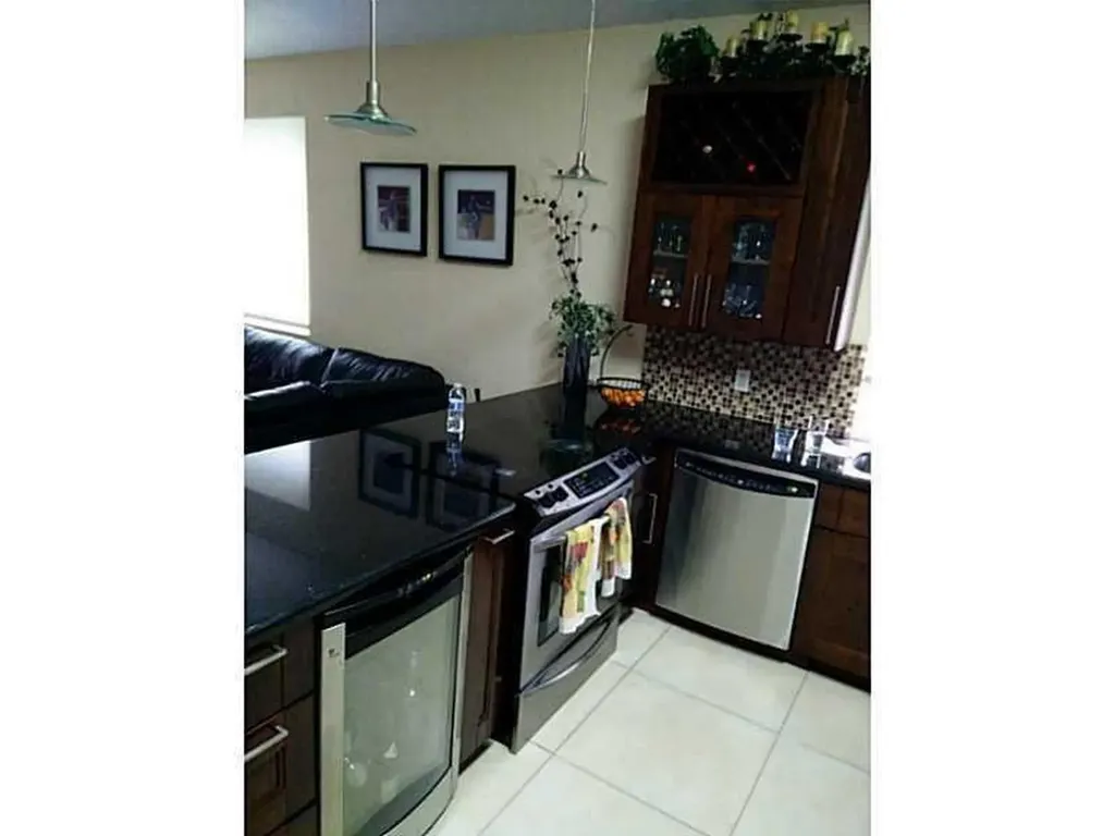6936 SW 39th Street Davie FL 33314