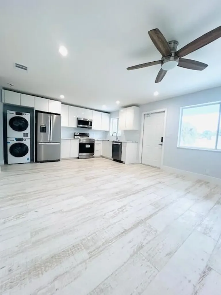 206 SE 1st Avenue Delray Beach FL 33444