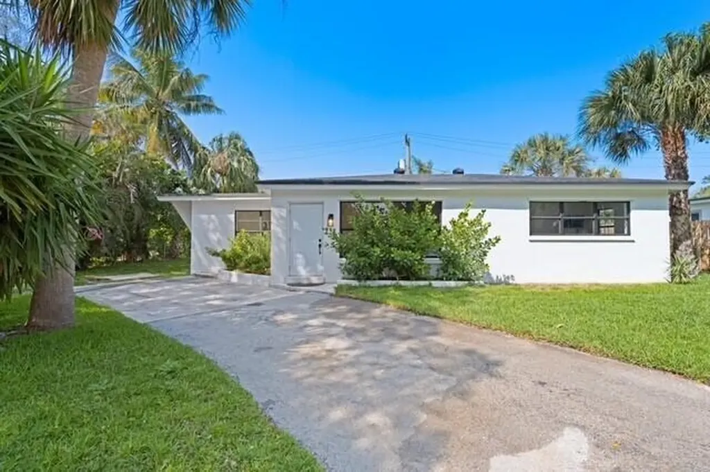 235 NE 20th Street Boca Raton FL 33431