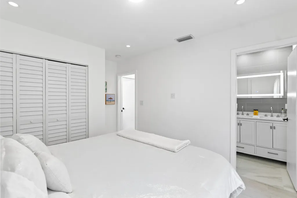 235 NE 20th Street Boca Raton FL 33431