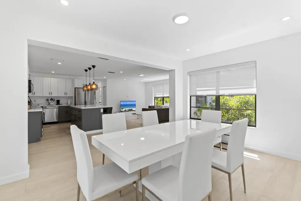 235 NE 20th Street Boca Raton FL 33431