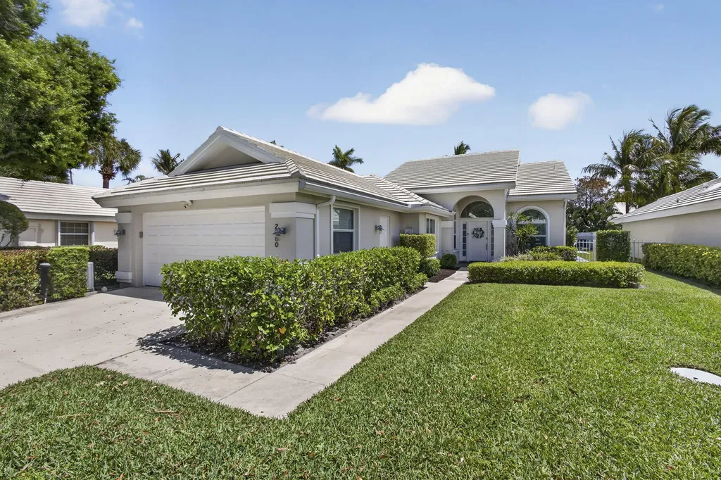 2760 White Wing Lane West Palm Beach FL 33409