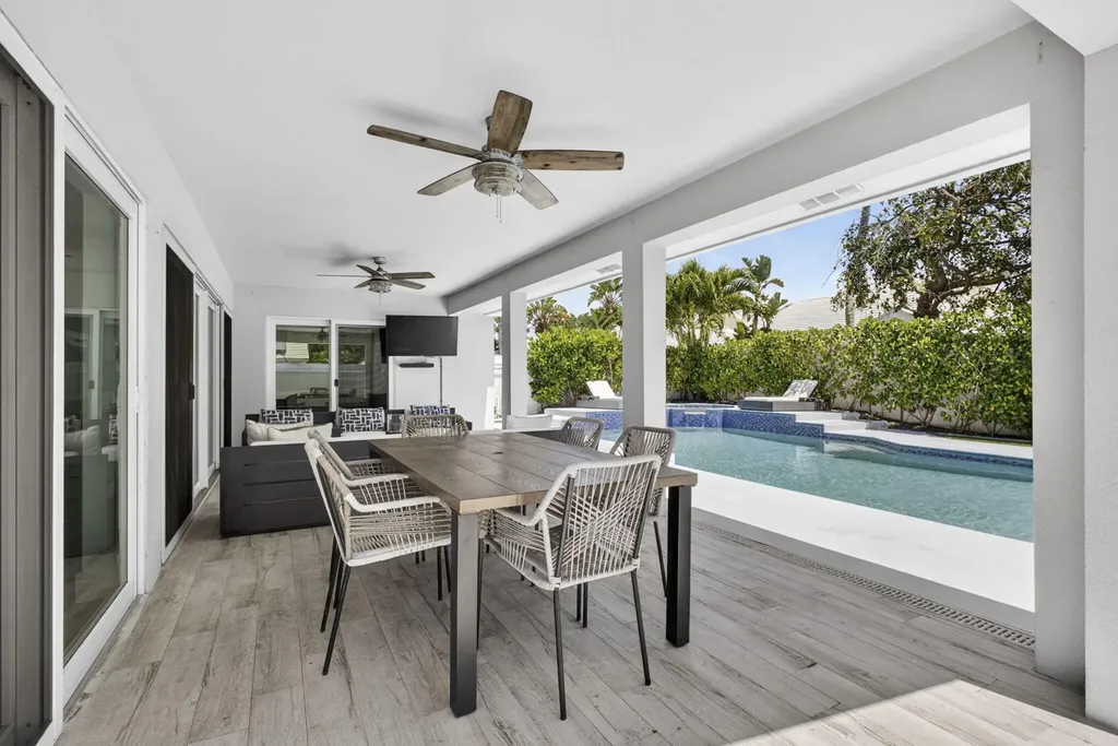 2760 White Wing Lane West Palm Beach FL 33409