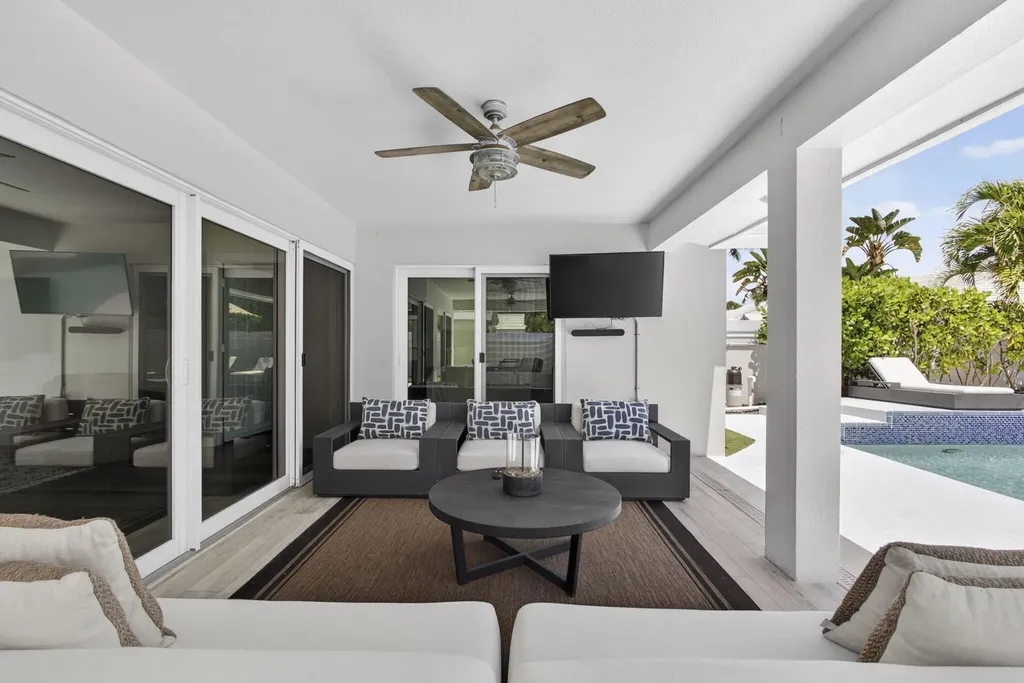 2760 White Wing Lane West Palm Beach FL 33409