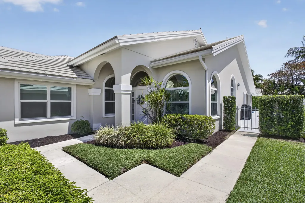 2760 White Wing Lane West Palm Beach FL 33409